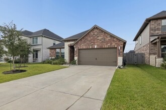 Building Photo - 28335 Halle Ray Dr