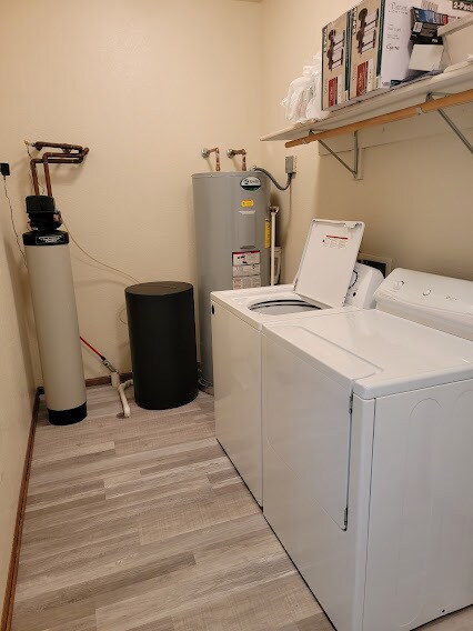 laundry - 262 S Lar-Ann St