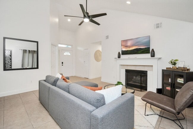 Building Photo - 7830 Pardee St