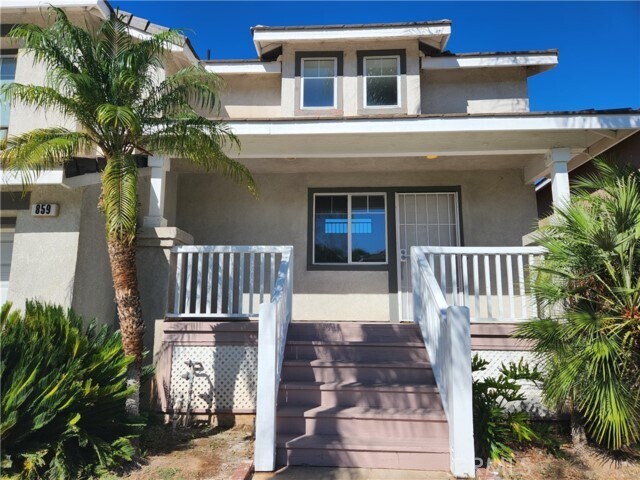 Foto del edificio - 859 Viewpointe Ln