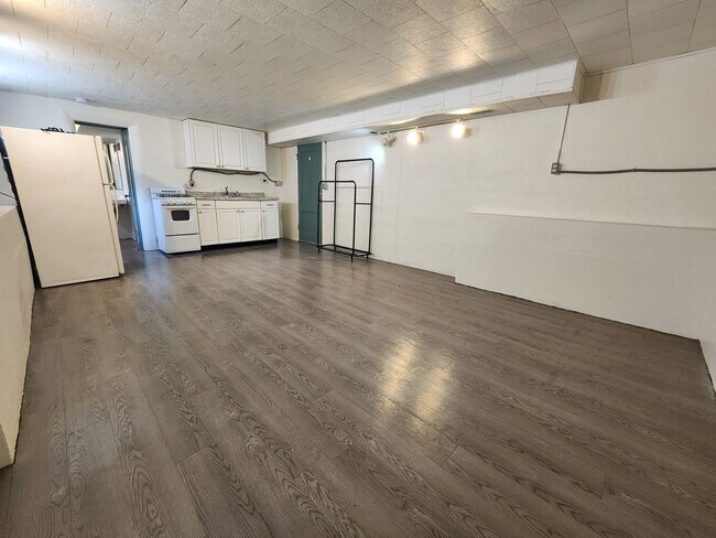 Foto del edificio - 1304 N Main St