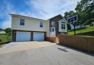 Building Photo - 16174 Haidyn Rd
