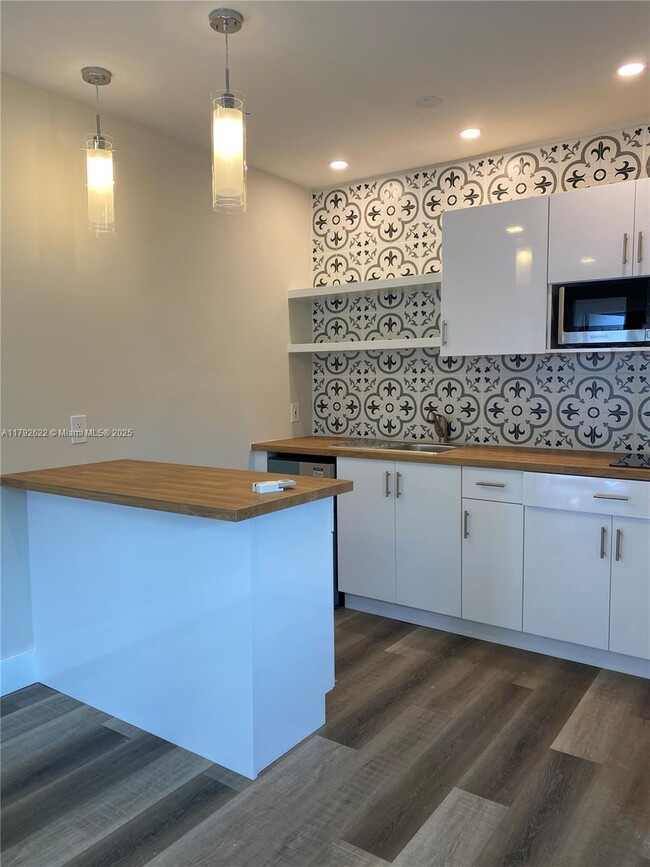 Building Photo - 1170 NW 58th St