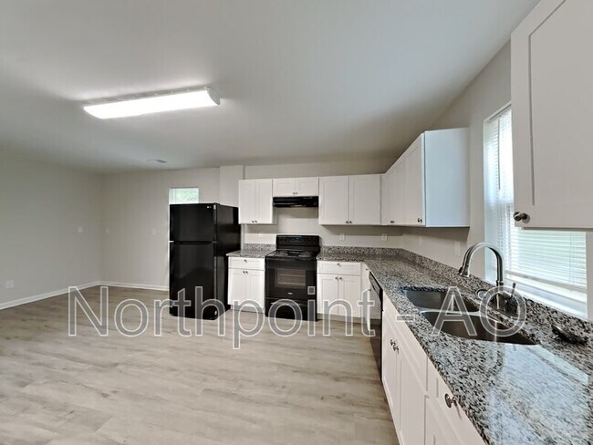 Foto del edificio - 915 Ridge Ave NW