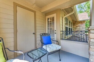 Building Photo - 87 Woodlily Pl