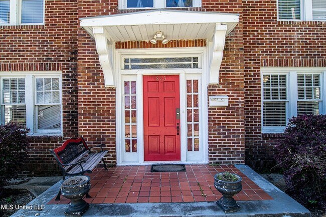 Foto del edificio - 803 N Congress St