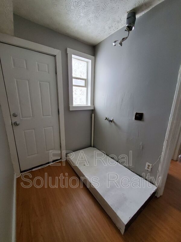 1034 Loretta Ave, Columbus, OH 43211