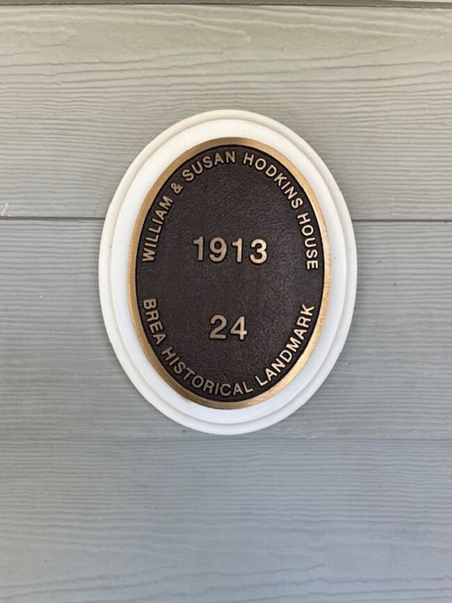 Foto del edificio - BREA - HISTORIC 2 BEDROOM 1 BATH $3,100 NE...