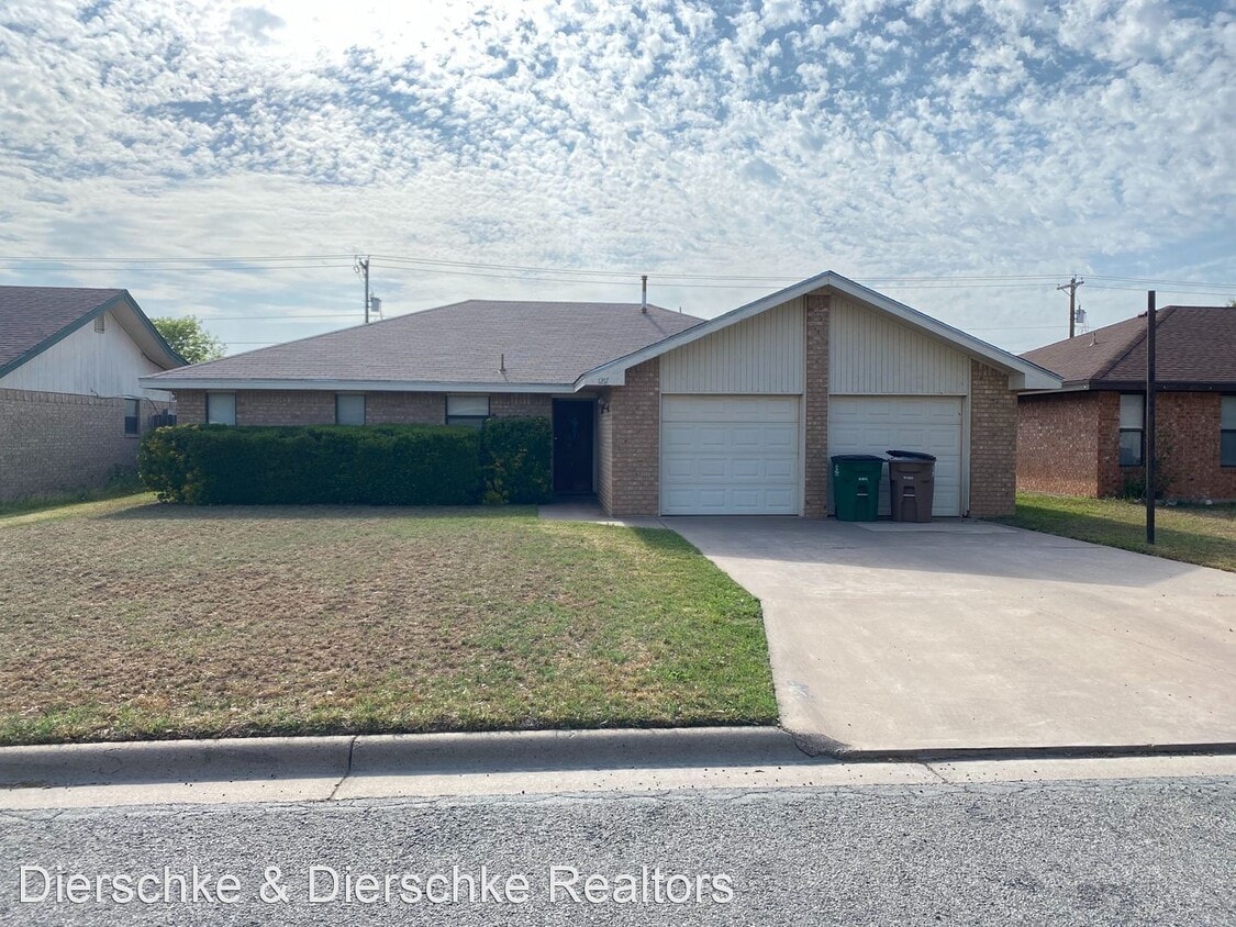 3 br, 2 bath House 1217 Gregory House Rental in San Angelo, TX