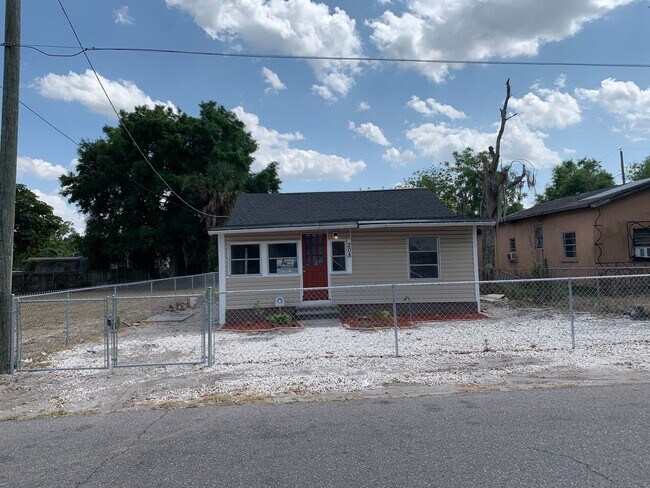Foto del edificio - 208 Sears Ave NE