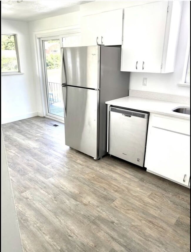 Building Photo - RES_CARMEL INSTITUTE LLC_1152