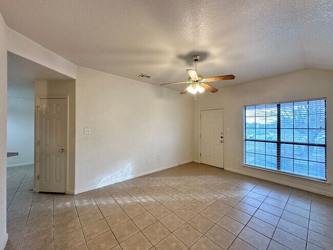 Foto del edificio - 1111 Cinch Dr