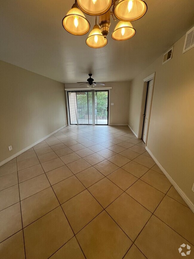 Building Photo - 3200 S Litzler Dr