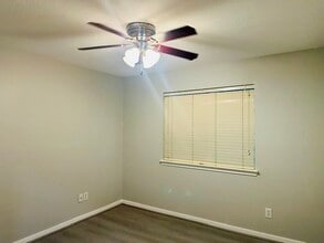 Building Photo - 11405 White Forge Ct