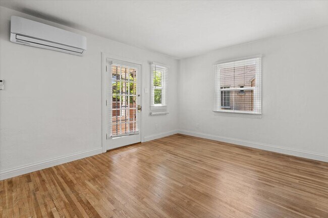 Foto del edificio - 4044 Huron Ave
