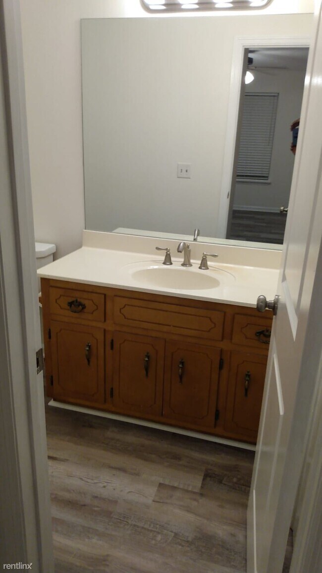 Foto del edificio - 2 br, 2 bath House - 117 Kristine Blvd