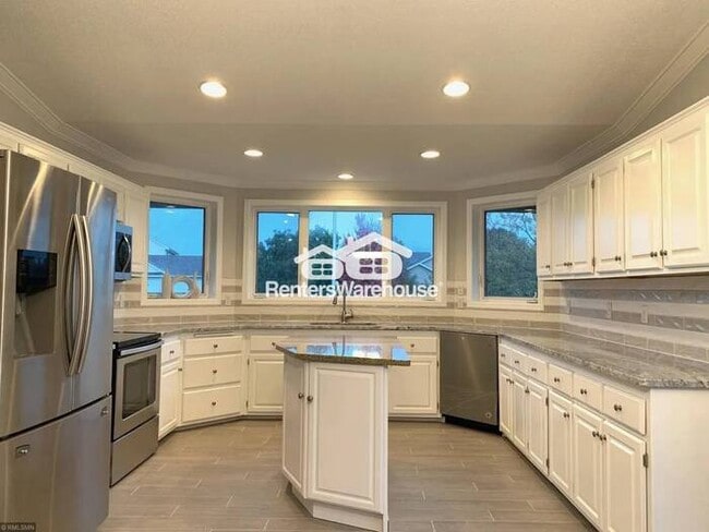Building Photo - Elegant Rambler Retreat: Renovated 4 Bed • 3 Bath • 3,619 Sq Ft with 3-Car Garage & Entertainment...