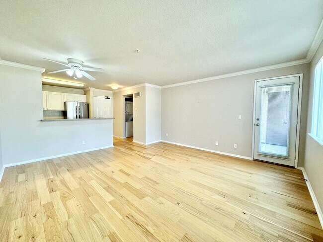 Foto del edificio - Beautiful 1BD/1BA condo available for leas...