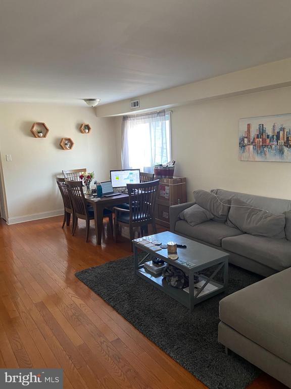 Foto del edificio - 298 Greenough St