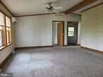 Primary Photo - 128 Broad St