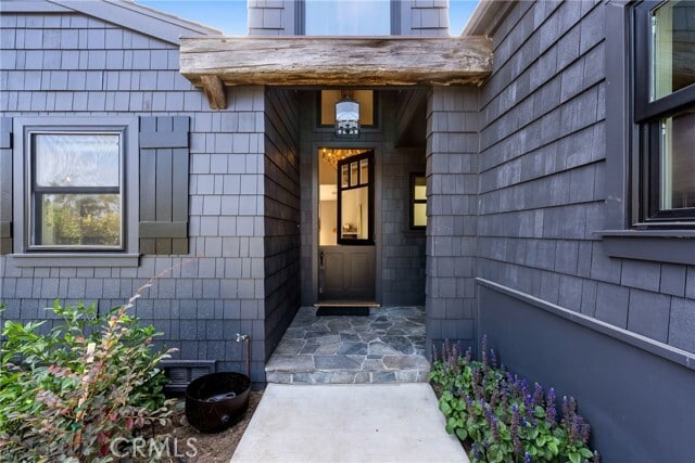 Building Photo - 531 De Anza Dr