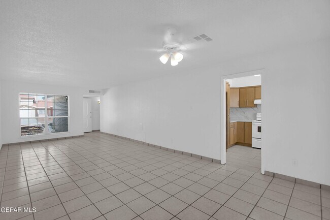 Building Photo - 7136 Portugal Dr