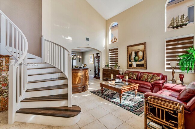 Building Photo - 2126 NE 38th Rd