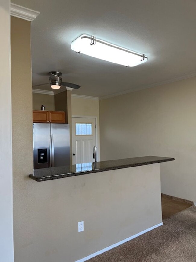 Building Photo - Terrific 2 bedroom Condo