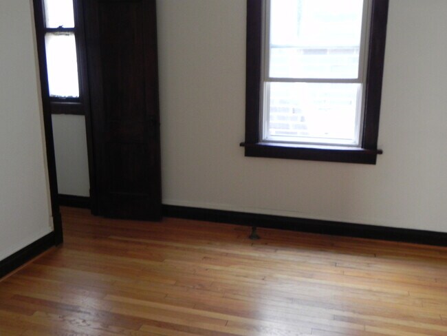 Foto del edificio - 2149 W Superior St