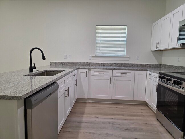 Foto del edificio - 2315 Nichols Rd