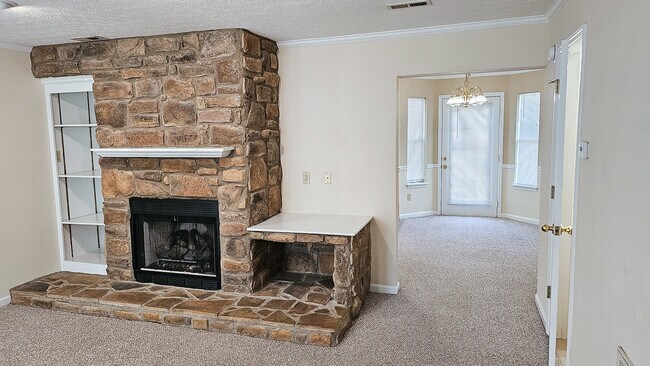 Building Photo - 140 Bright St