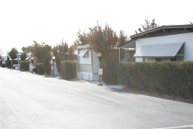 Primary Photo - 1048 W Rosamond Blvd