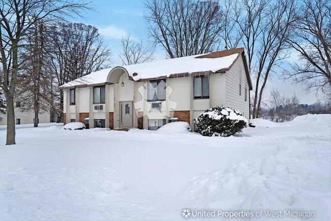 Foto del edificio - 923 Hardwick Dr SE