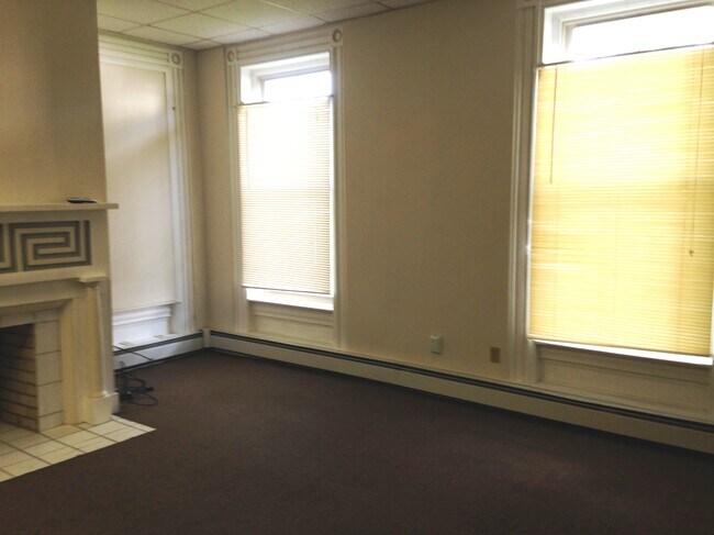 Living Room - Unit 101 - 215 E Water St