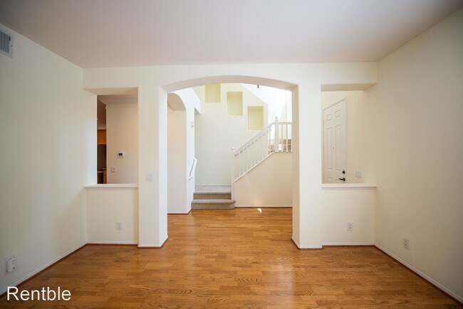 Building Photo - 3 br, 2.5 bath House - 24 Apple Valley