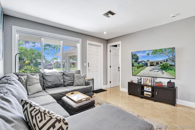 Foto del edificio - 1041 SW 32nd St