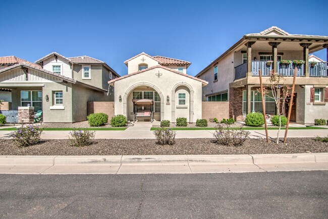 Building Photo - Cooley Station Stunning 3 bedroom!