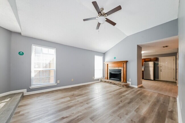 Foto del edificio - 1112 Paintbrush St