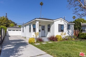 Building Photo - 3840 Lyceum Ave