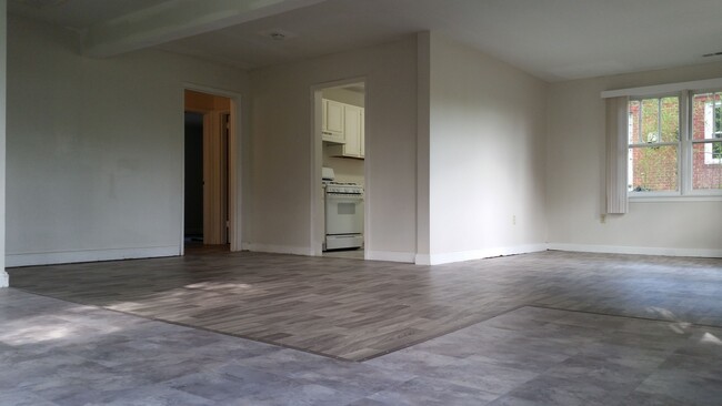 Foto del edificio - 6838 Barton Rd