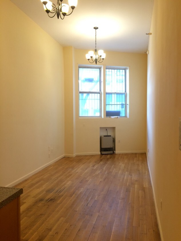 Primary Photo - 637 Bushwick Ave