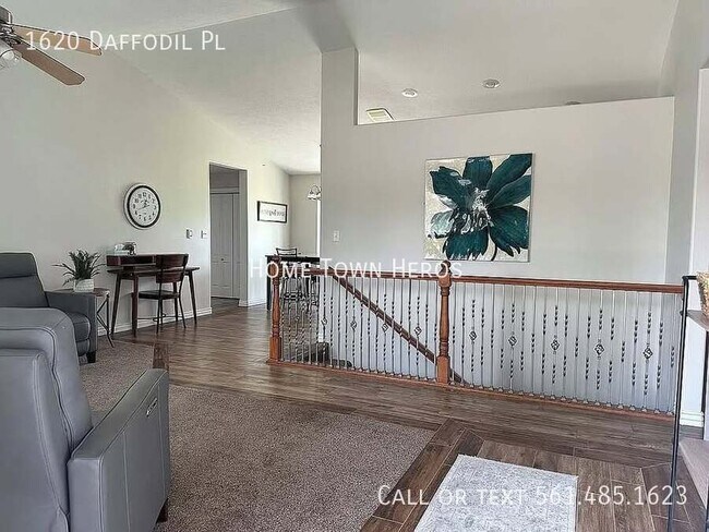 Building Photo - 1620 Daffodil Pl