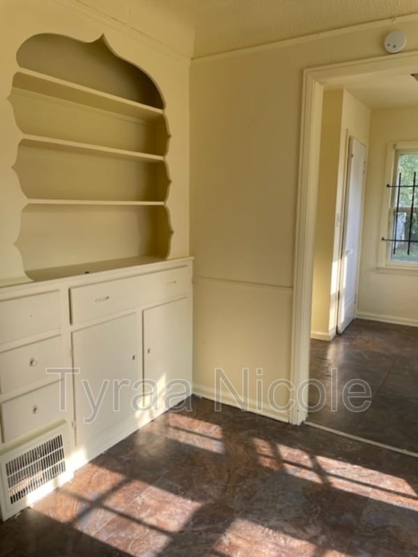 Building Photo - 15252 Rossini Dr