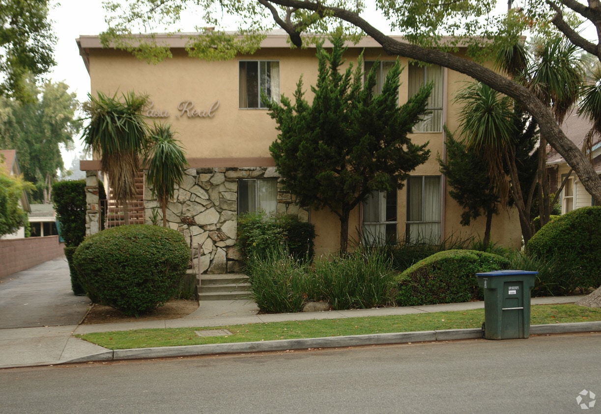 Foto del edificio - 101 Sierra Bonita Ave
