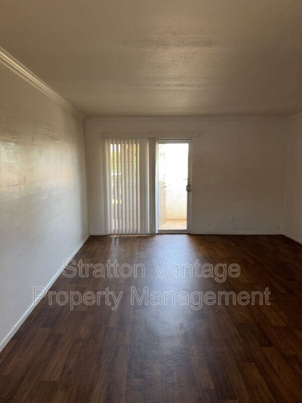 Building Photo - 810 E Colter St