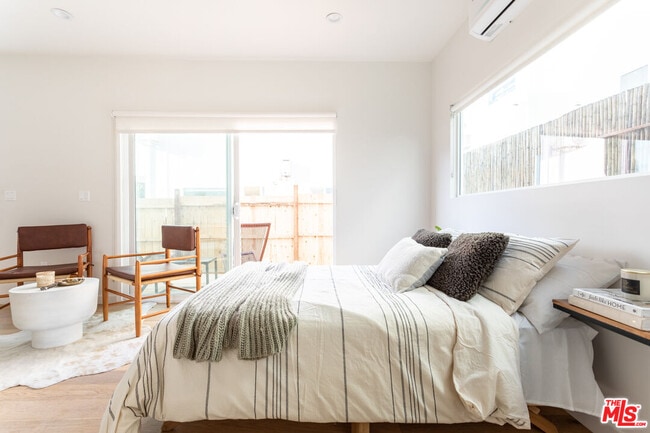 Foto del edificio - 3613 1/4 Bellevue Ave