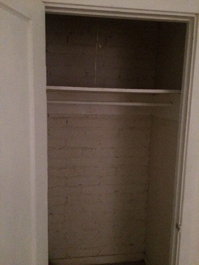 Foto del edificio - 830 W 7th St