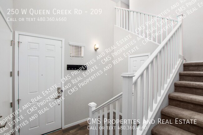 Building Photo - Gated 2 bed 2 bath Condo with Attached Garage