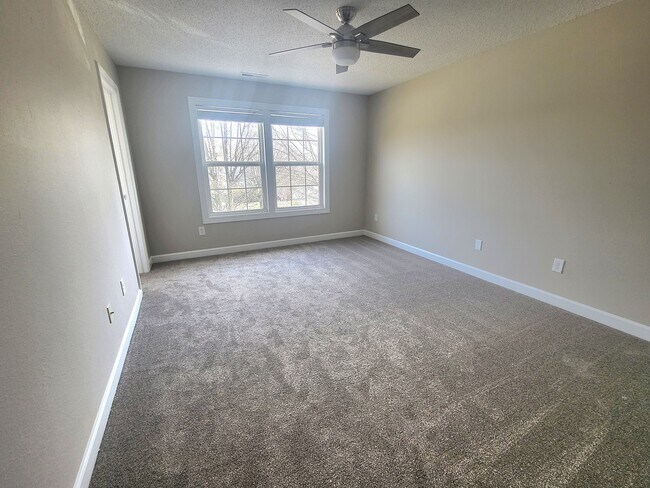 Foto del edificio - 8116 Sand Ridge Cir