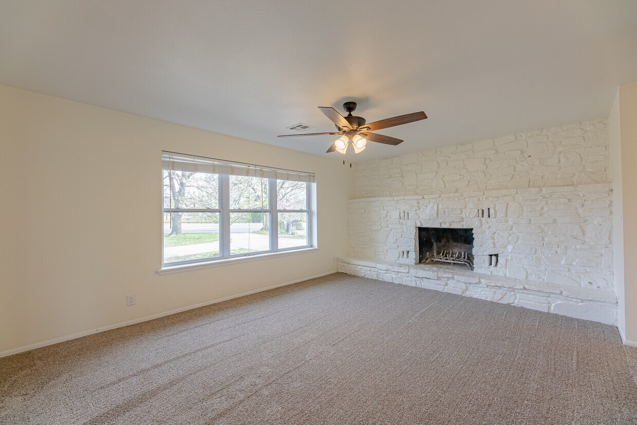 10999 AR72, Centerton, AR 72719 House for Rent in Centerton, AR